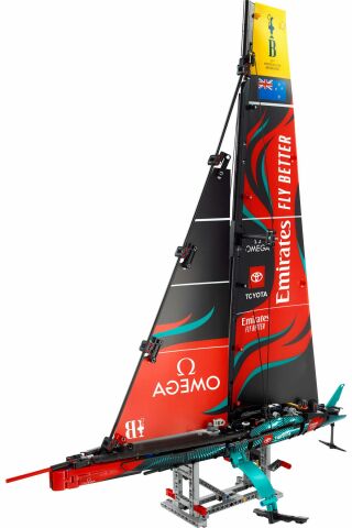 ® Technic Emirates Team New Zealand AC75 Yat 42174 - Yetişkinler için  Yapım Seti (962 Parça)