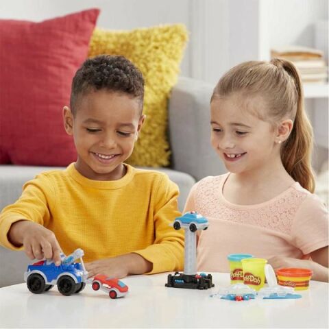 PlayDoh Çalışkan Çekici Kamyon E6690